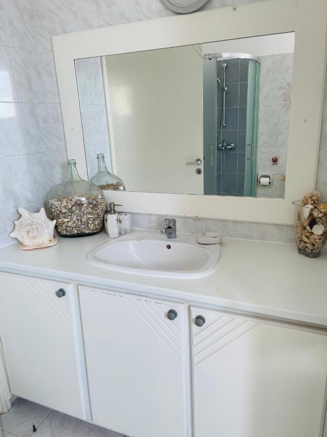 Peaceful Townhouse With Private Pool Near The Sea Lägenhet Paphos Exteriör bild